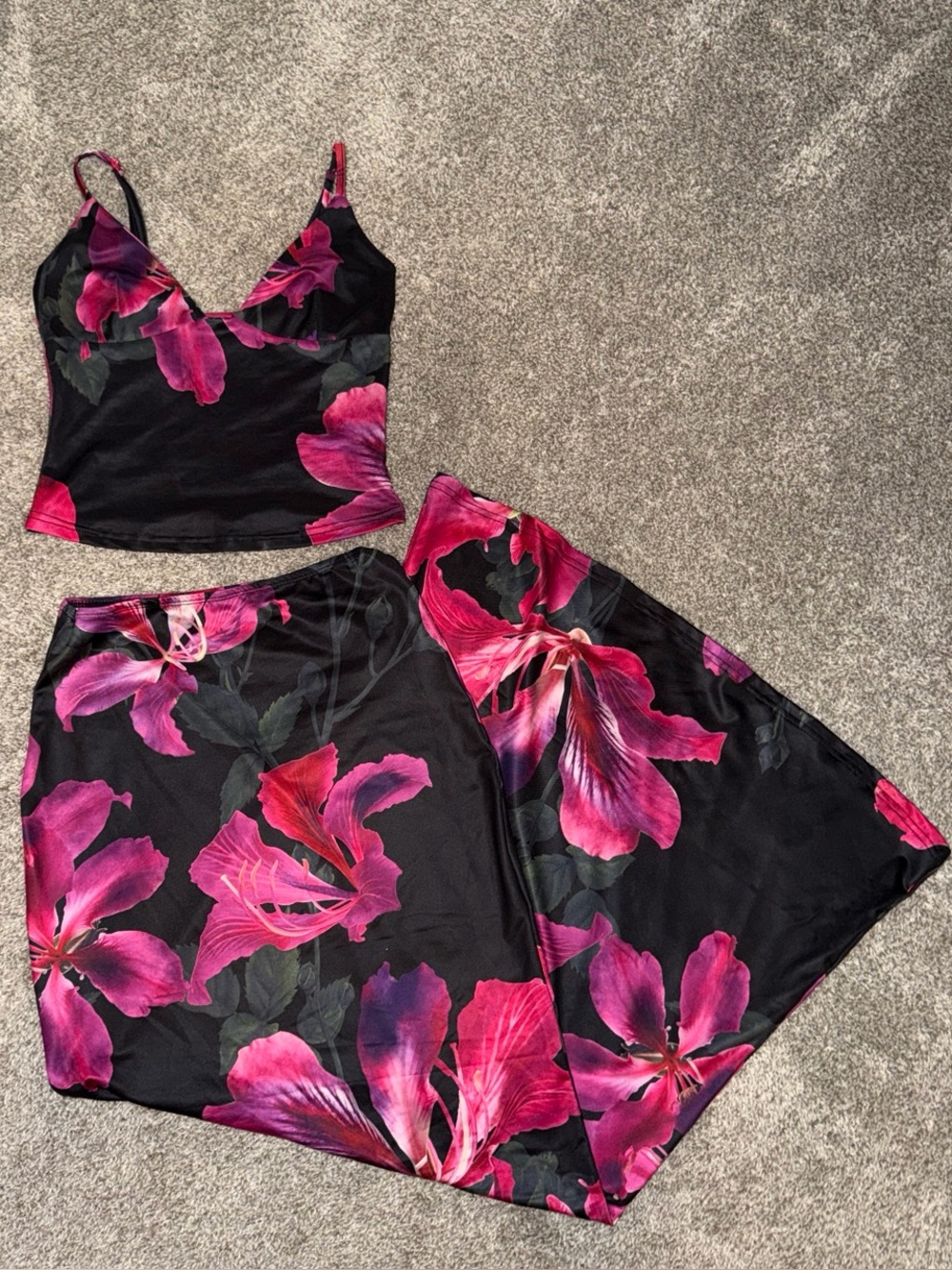 NEW Black & pink floral maxi skirt and cami set